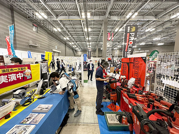 LINE_ALBUM_みらい市2022初日ブース_221017_160