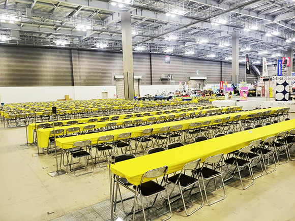 来場者用テーブル-7